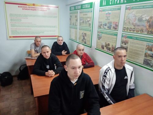 Нурлатцы проводили следующую группу призывников на срочную службу