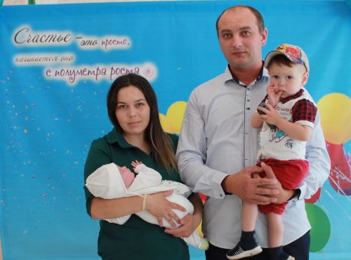 Нурлатские семьи поздравили с рождением детей