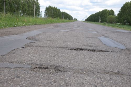 Глава Нурлатского района осмотрел состояние дороги в Старые Челны