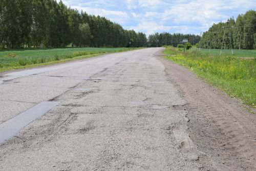 Глава Нурлатского района осмотрел состояние дороги в Старые Челны