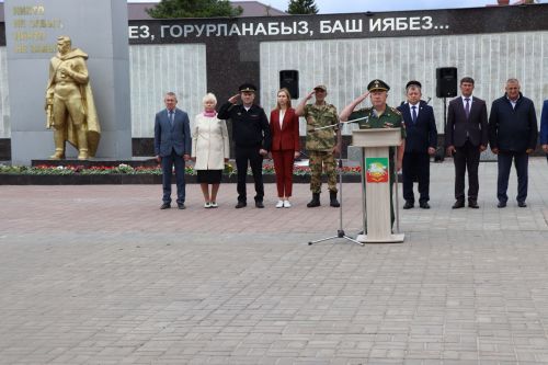 В день 82-й годовщины начала Великой Отечественной войны в Нурлате на центральной площади прошел митинг