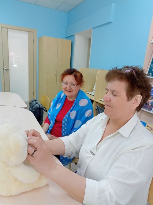 В Нурлатской библиотеке продолжается работа по проекту «Прикоснуться, чтобы увидеть»