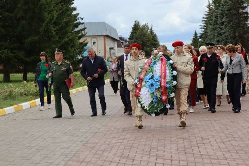 В день 82-й годовщины начала Великой Отечественной войны в Нурлате на центральной площади прошел митинг