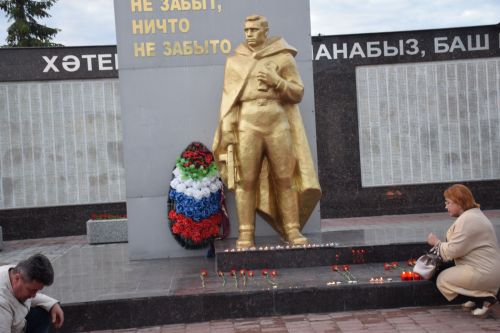 В Нурлате прошла акция «Свеча памяти»