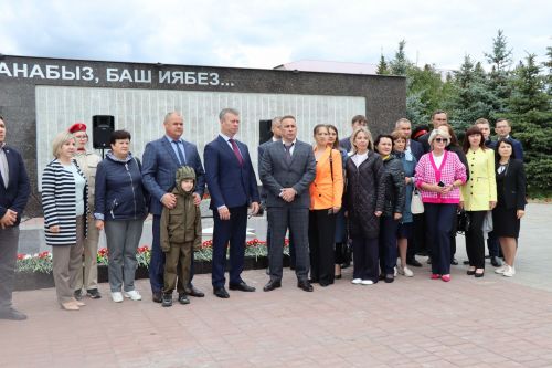 В день 82-й годовщины начала Великой Отечественной войны в Нурлате на центральной площади прошел митинг