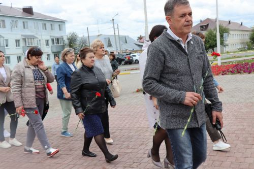 В день 82-й годовщины начала Великой Отечественной войны в Нурлате на центральной площади прошел митинг