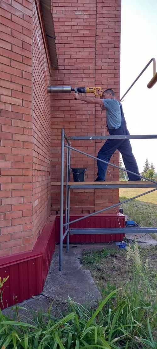 В одном из храмов Нурлатского района продолжается капитальный ремонт