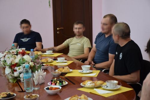 Дамир Ишкинеев встретился с мобилизованными, прибывшими в краткосрочный отпуск