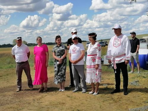 На праздник села Старое Иглайкино собрался и стар, и млад