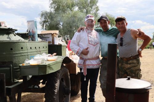 На праздник села Старое Иглайкино собрался и стар, и млад