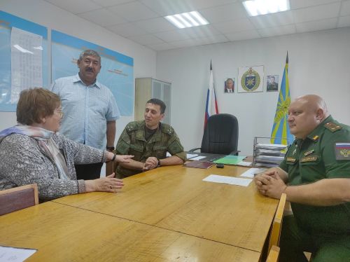 Уполномоченный по правам человека в Нурлатском районе навестил солдат-земляков