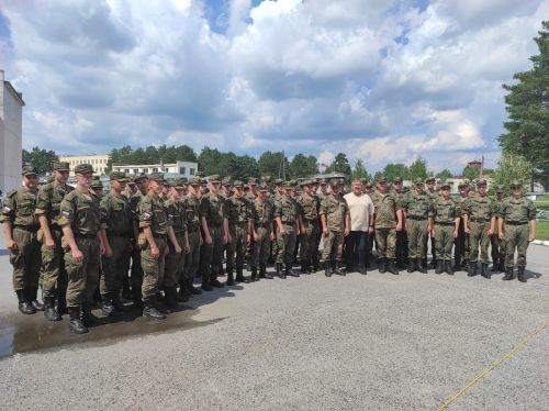 Уполномоченный по правам человека в Нурлатском районе навестил солдат-земляков