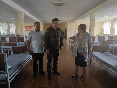 Уполномоченный по правам человека в Нурлатском районе навестил солдат-земляков