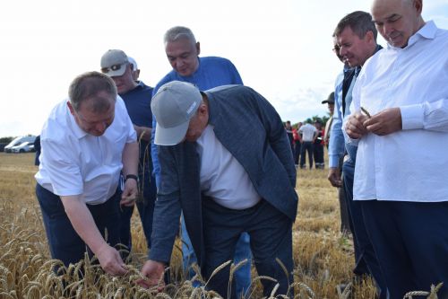 Нурлат с рабочим визитом посетил Рустам Минниханов