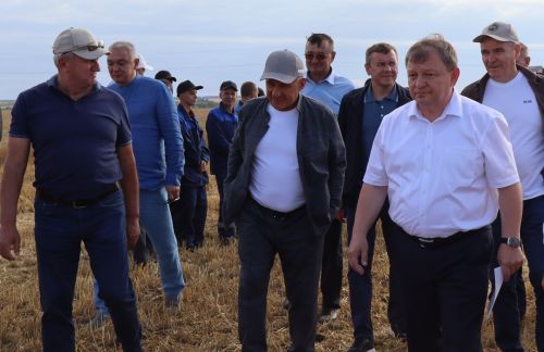 Нурлат с рабочим визитом посетил Рустам Минниханов