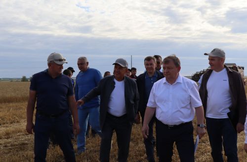 Нурлат с рабочим визитом посетил Рустам Минниханов