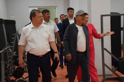 Нурлат с рабочим визитом посетил Рустам Минниханов