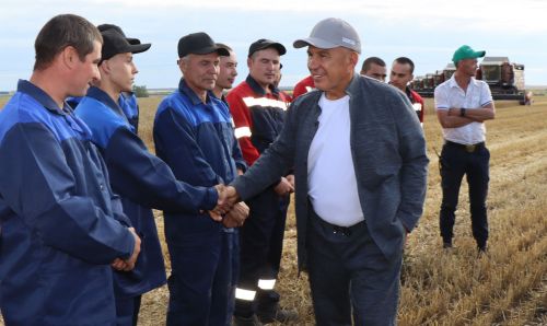 Нурлат с рабочим визитом посетил Рустам Минниханов