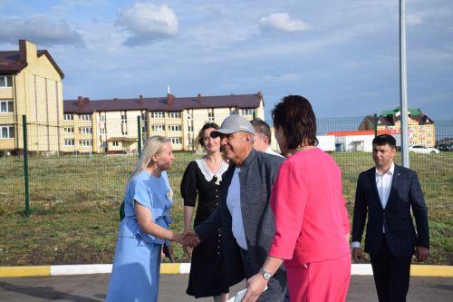 Нурлат с рабочим визитом посетил Рустам Минниханов