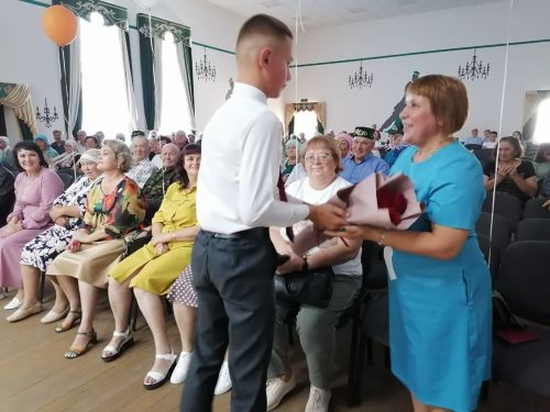 В Нижнем Нурлате прошла встреча одноклассников