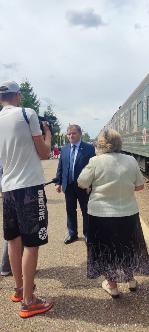 Нурлатцы встретили Поезд Победы