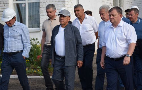 Нурлат с рабочим визитом посетил Рустам Минниханов