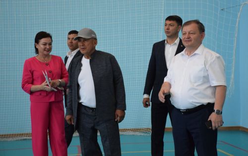 Нурлат с рабочим визитом посетил Рустам Минниханов