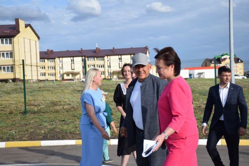 Нурлат с рабочим визитом посетил Рустам Минниханов