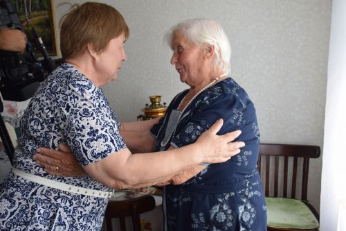 Елену Мельникову с 95-летием поздравил глава Нурлатского района