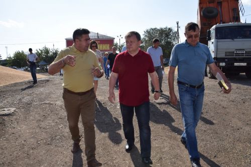 Дамир Ишкинеев посетил нурлатские элеваторы