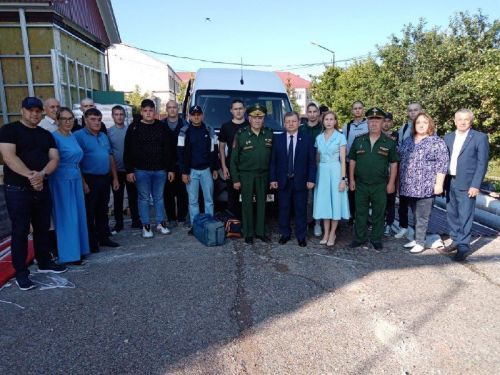 Еще одна группа из 18 нурлатских призывников отправились служить в армию
