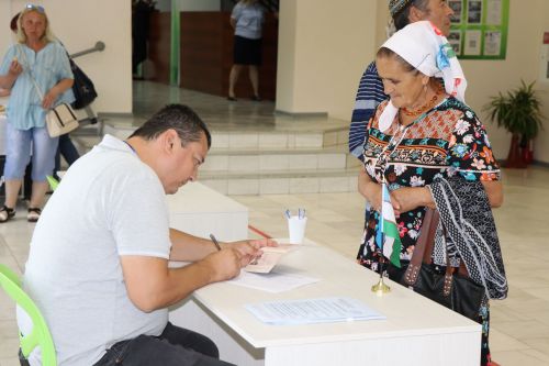 В Нурлате прошли досрочные выборы Президента Узбекистана