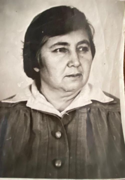 90-летний юбилей Лидии Беловой - событие значимое для коллектива и выпускников Нурлатской средней школы №3