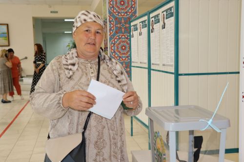 В Нурлате прошли досрочные выборы Президента Узбекистана