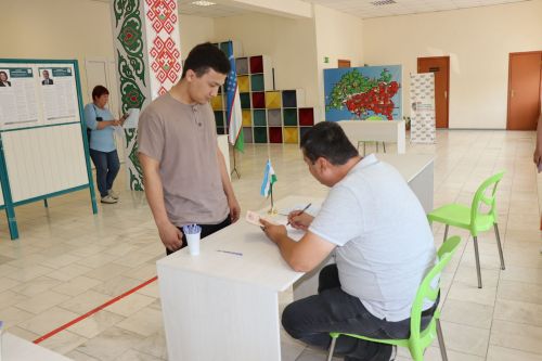 В Нурлате прошли досрочные выборы Президента Узбекистана