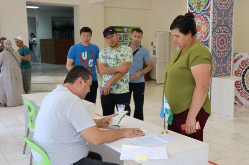 В Нурлате прошли досрочные выборы Президента Узбекистана