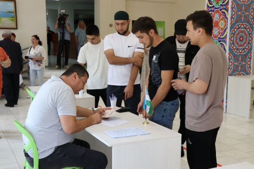 В Нурлате прошли досрочные выборы Президента Узбекистана