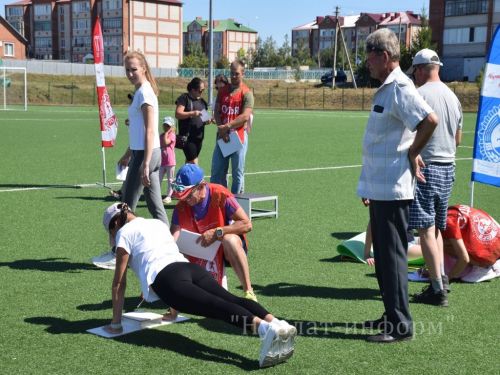 В нурлатском парке «Спортивный» отметили День физкультурника