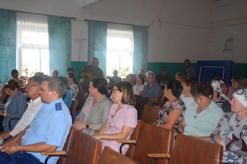 Жители 6 населенных пунктов Елаурского сельского поселения собрались на сход