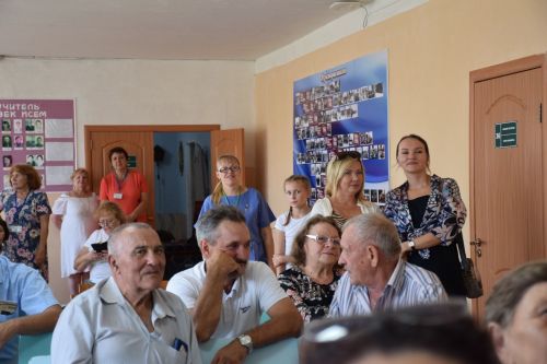 Тюрнясевская средняя школа торжественно отметила свое 90-летие