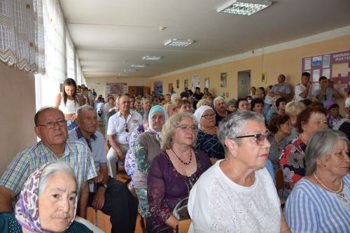 Тюрнясевская средняя школа торжественно отметила свое 90-летие