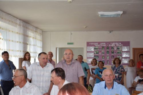Тюрнясевская средняя школа торжественно отметила свое 90-летие