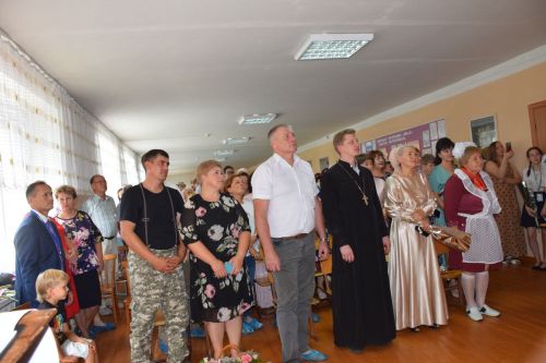 Тюрнясевская средняя школа торжественно отметила свое 90-летие