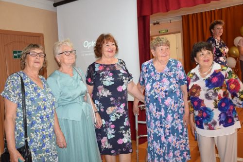 Тюрнясевская средняя школа торжественно отметила свое 90-летие