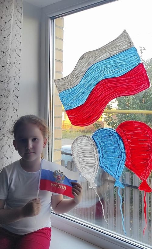 Школьники Нурлата присоединились к патриотическим акциям ко Дню Государственного флага