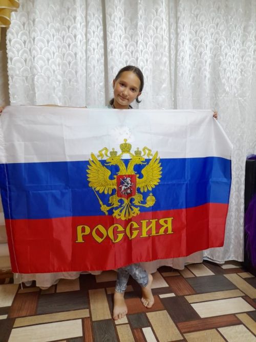 Школьники Нурлата присоединились к патриотическим акциям ко Дню Государственного флага