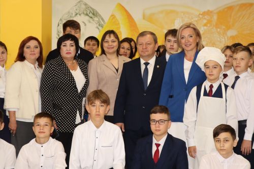 В Нурлатской школе №9 торжественно открыли пищеблок