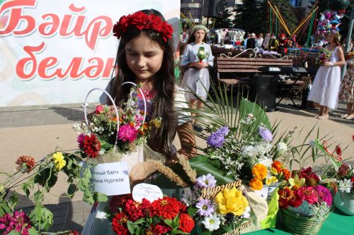 В Нурлате определили обладательниц самой длинной косы