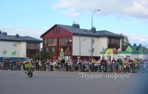 В Нурлате прошло экстремальное мото-квадро стант-шоу от «BKE»