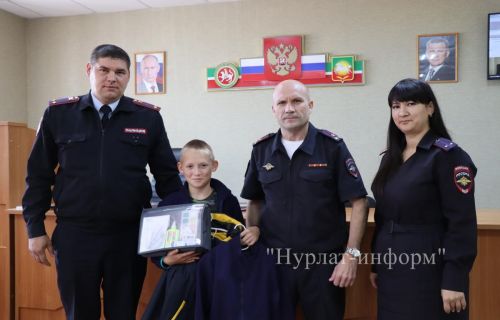 Сотрудники Нурлатского отдела полиции присоединились к акции «Помоги собраться в школу!»